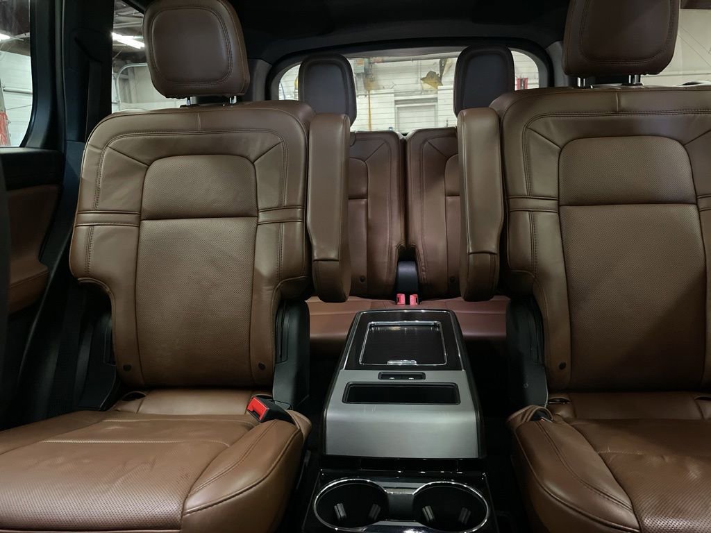 Used 2020 Lincoln Aviator Reserve w/ Equipment Group 201A AWD/4WD image 26