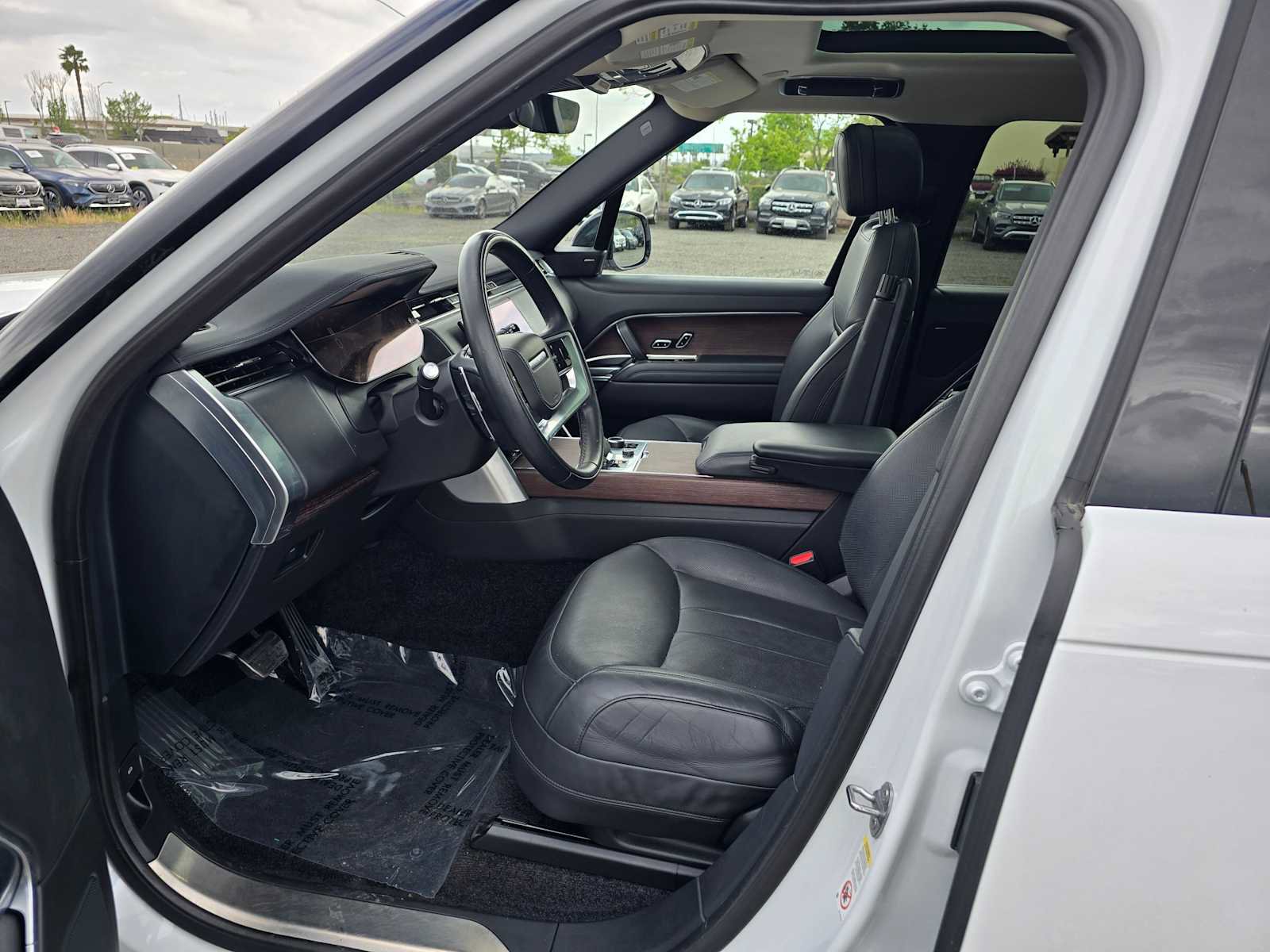 Used 2023 Land Rover Range Rover SE image 22