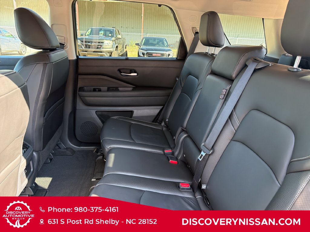 Certified 2025 Nissan Pathfinder SL AWD/4WD image 29
