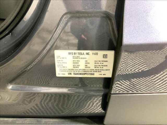 Used 2023 Tesla Model X Plaid image 25