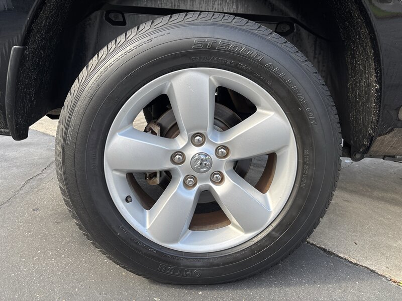 Used 2014 RAM 1500 Express AWD/4WD image 17