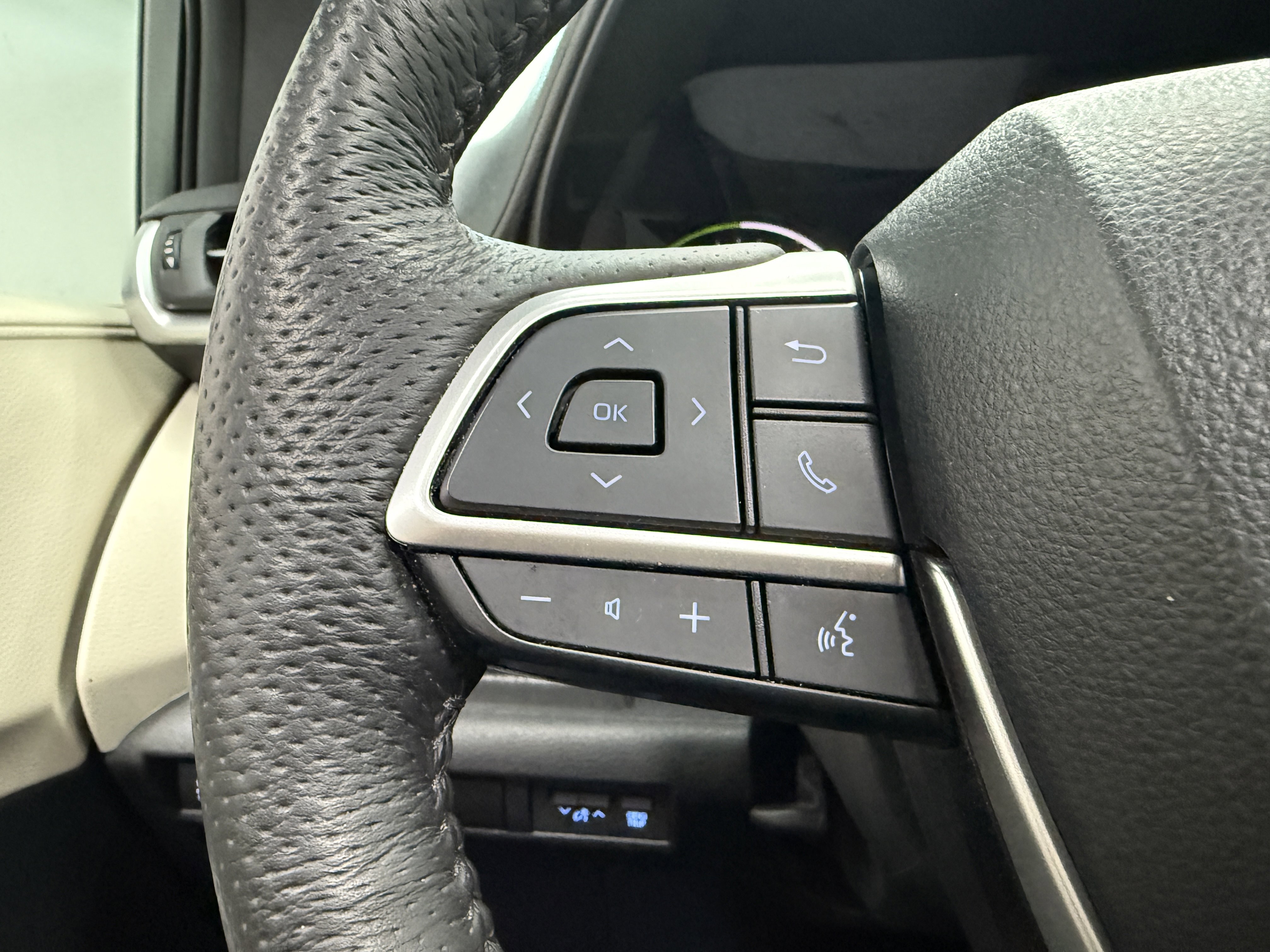 Used 2021 Toyota Sienna XLE image 15