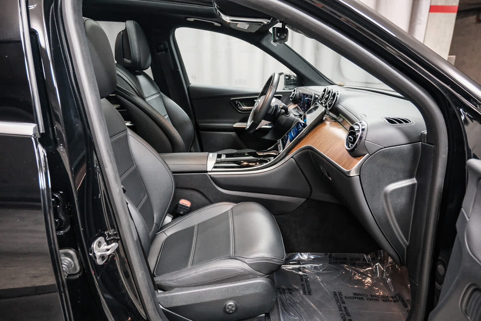 Certified 2024 Mercedes-Benz GLC 300 4MATIC image 23