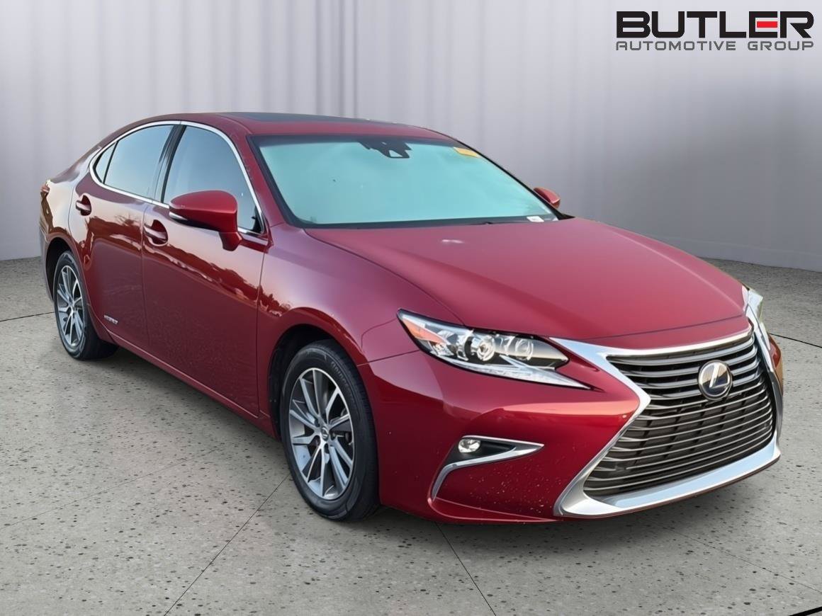 Used 2018 Lexus ES 300h w/ Luxury Package FWD image 5