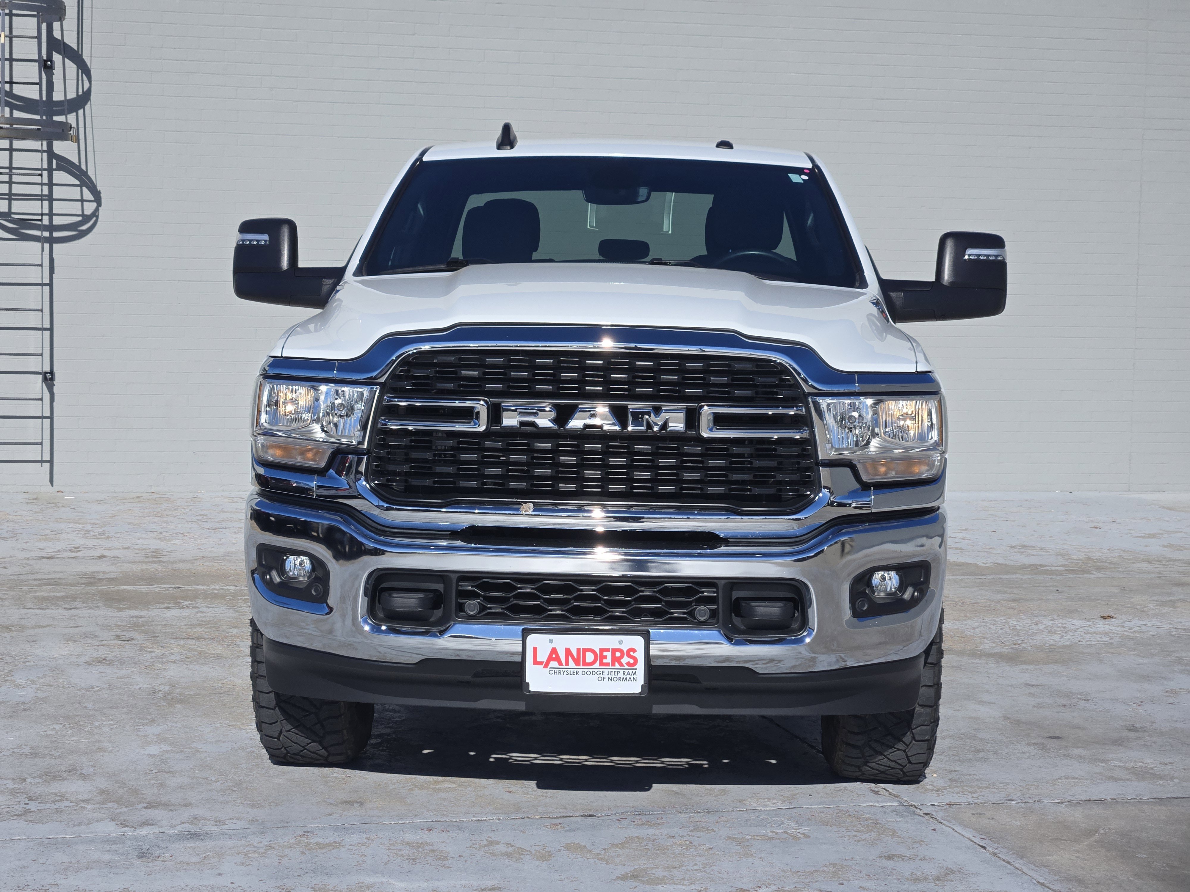 Used 2024 RAM 2500 Big Horn w/ Heated Seats & Wheel Group image 3
