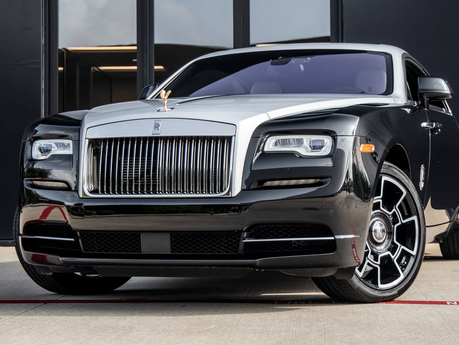 Used 2019 Rolls-Royce Wraith RWD image 6