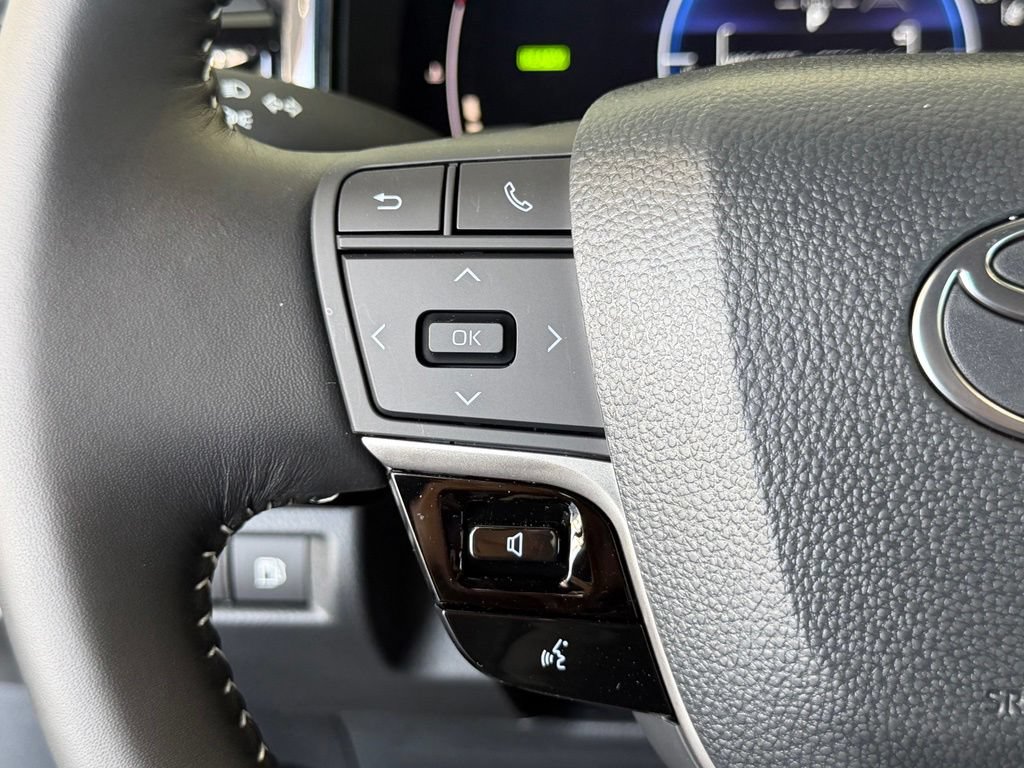 Certified 2026 Toyota Camry SE w/ Convenience Package FWD image 25