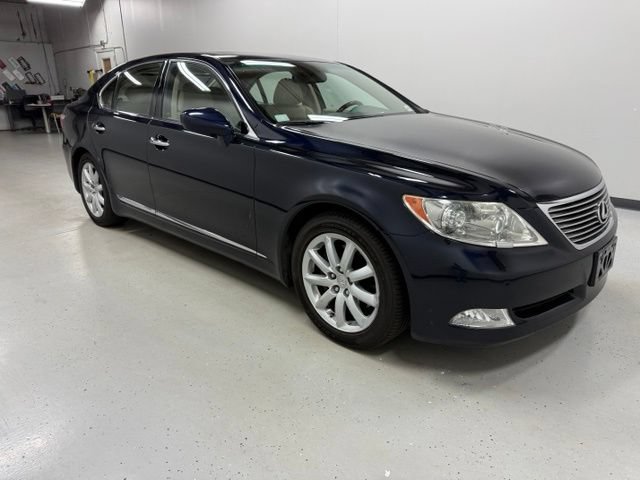 Used 2008 Lexus LS 460 RWD image 3