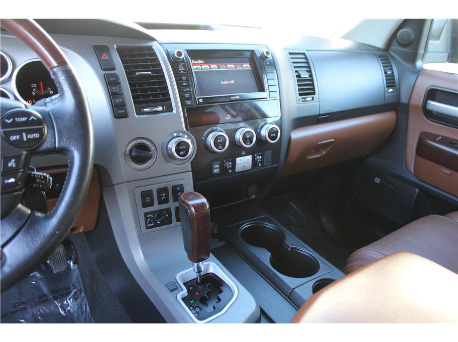 Used 2012 Toyota Sequoia Platinum image 24