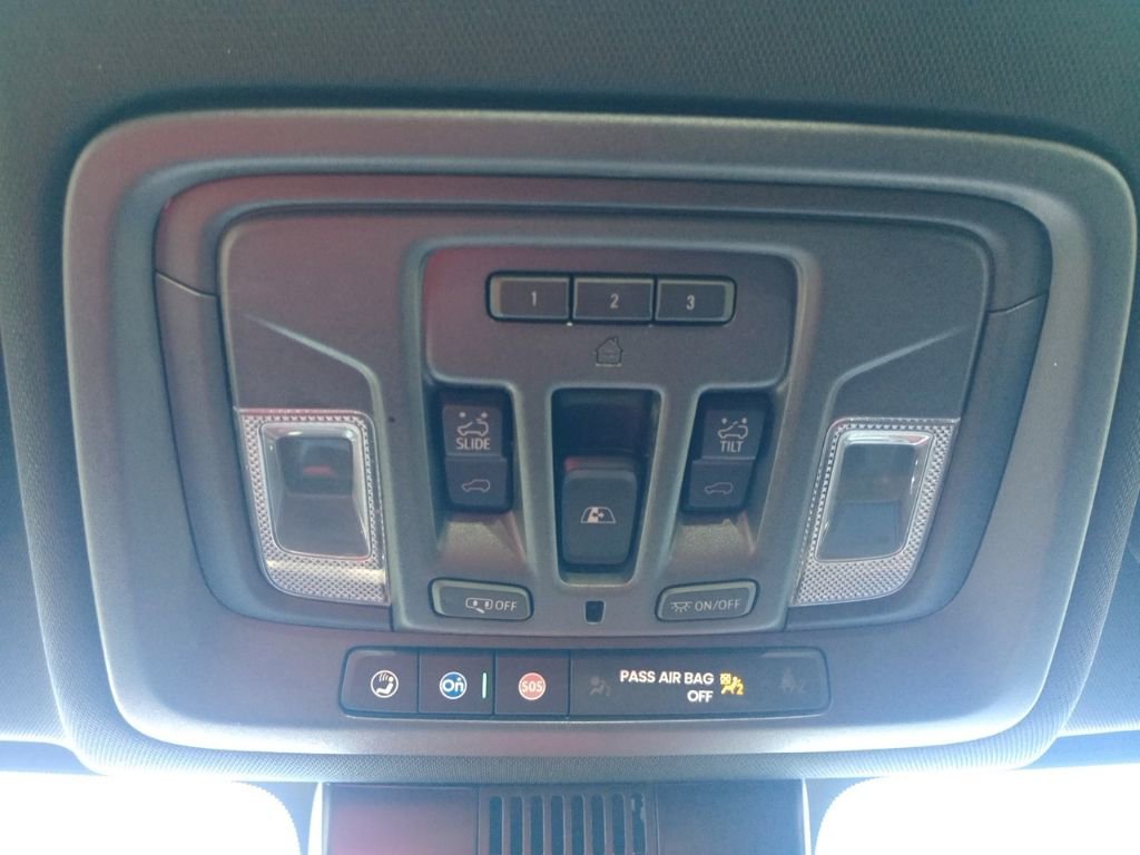 Used 2025 GMC Sierra 2500 AT4 image 35