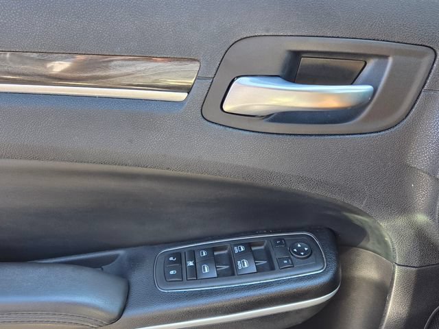 Used 2022 Chrysler 300 Touring w/ Sport Appearance Package RWD image 28
