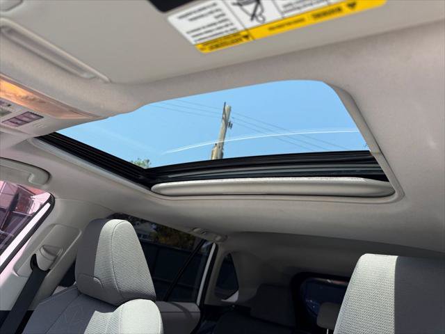 Used 2019 Toyota RAV4 XLE FWD image 29