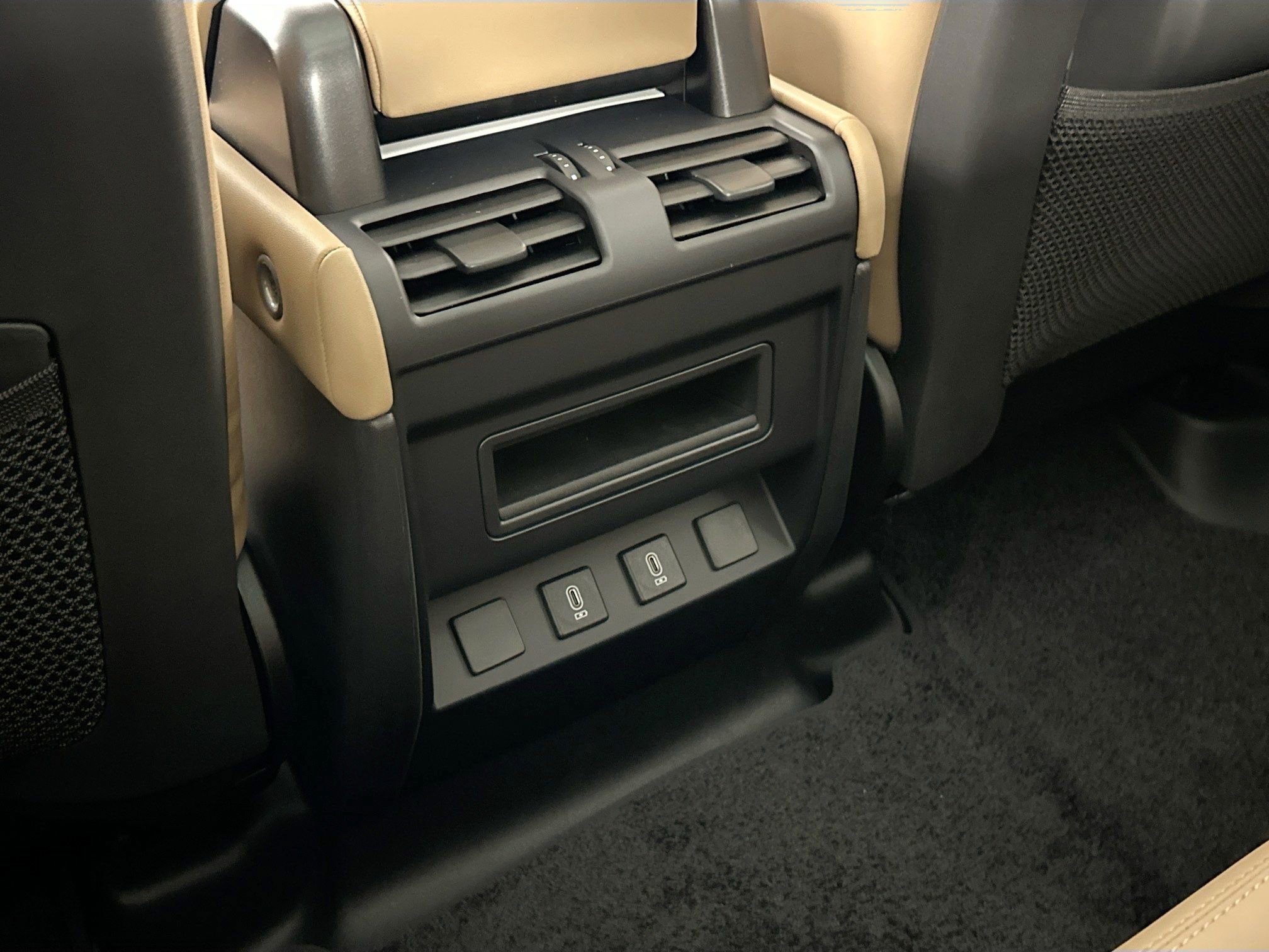 Used 2026 Land Rover Defender 110 S image 24