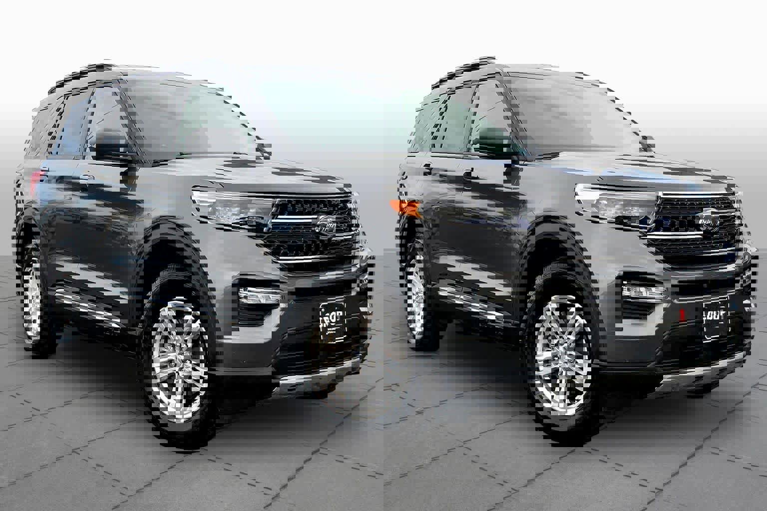 Used 2020 Ford Explorer XLT w/ Equipment Group 202A image 3