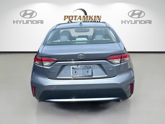 Used 2022 Toyota Corolla LE FWD image 6