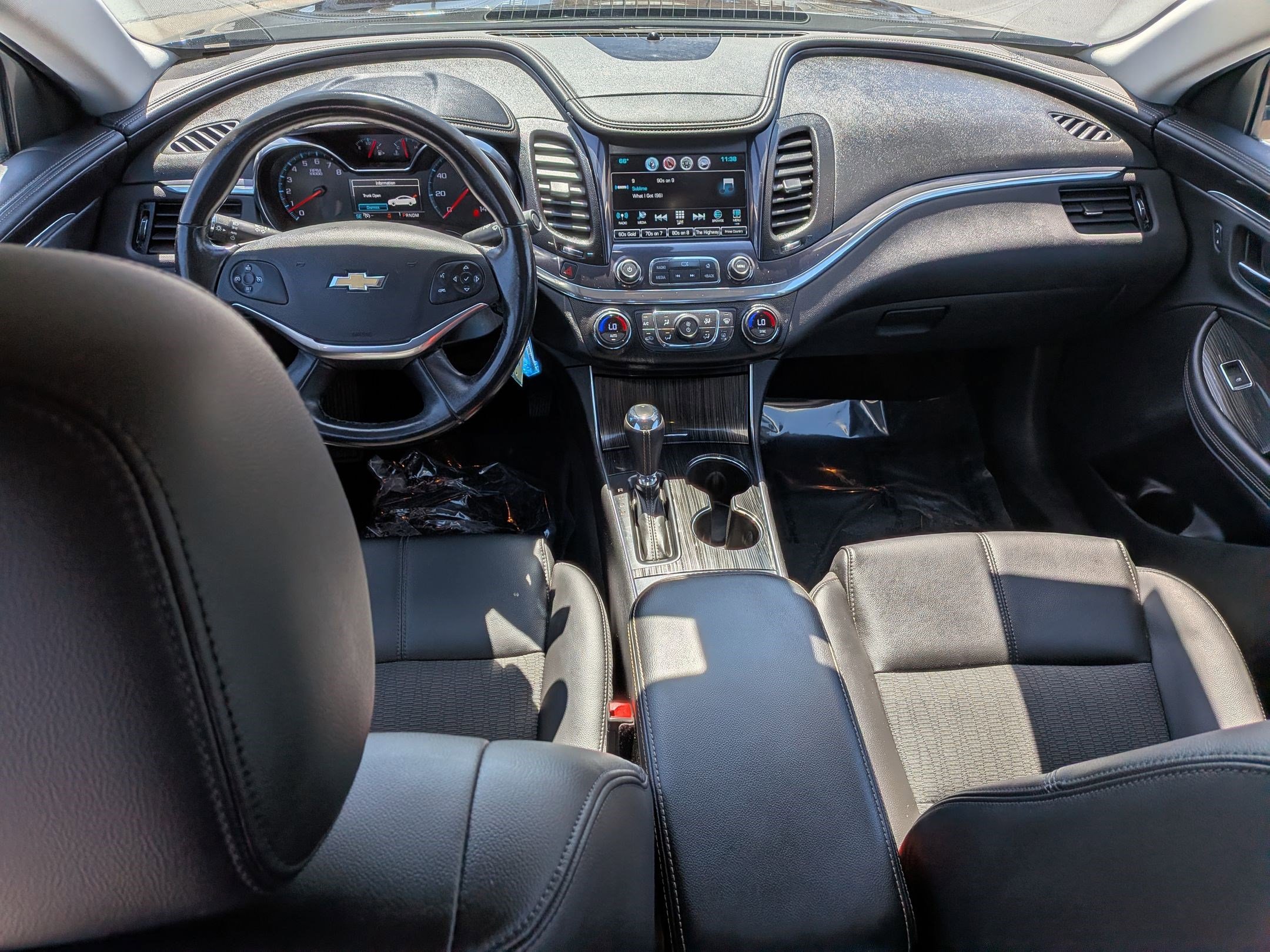 Used 2017 Chevrolet Impala LT FWD image 23