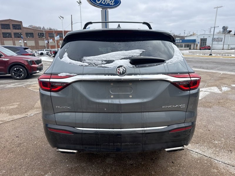 Used 2018 Buick Enclave Essence image 5