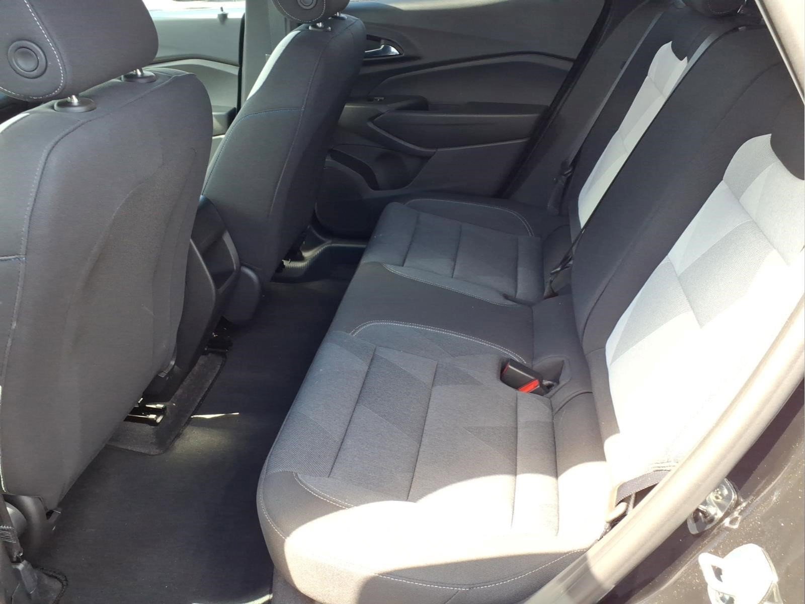 Used 2024 Chevrolet Trax LS w/ LS Convenience Package image 6