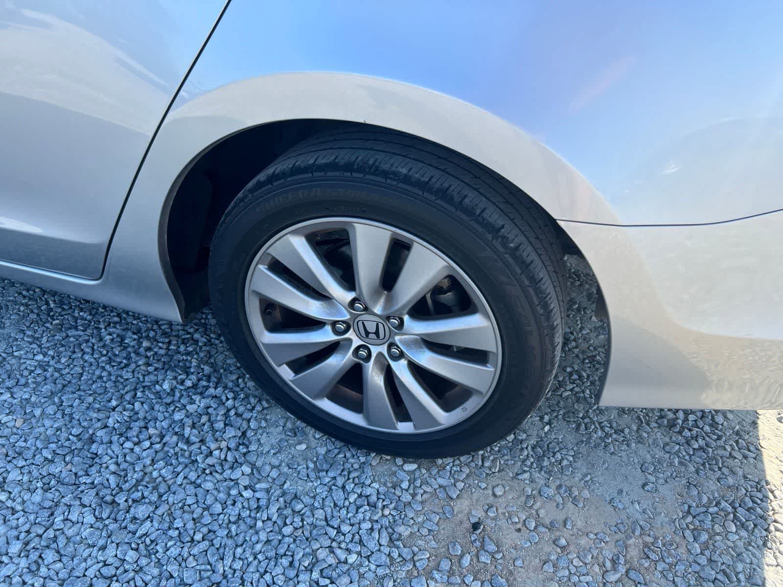 Used 2012 Honda Accord EX-L image 10