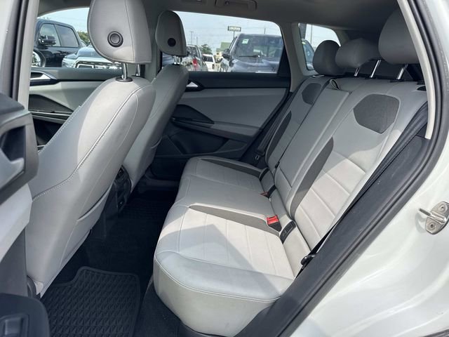 Used 2023 Volkswagen Taos SE FWD image 18