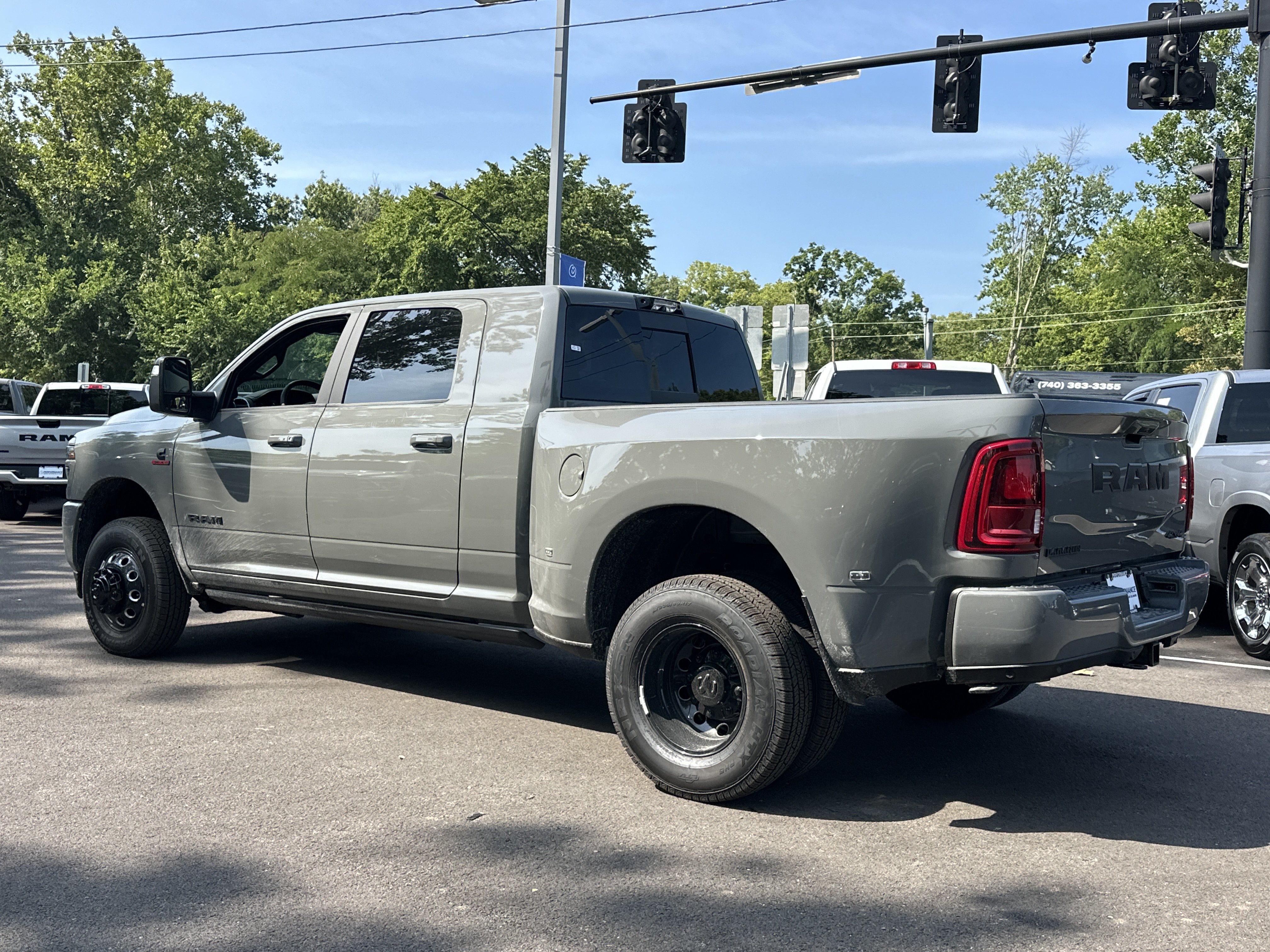 New 2026 RAM 3500 Laramie AWD/4WD image 27