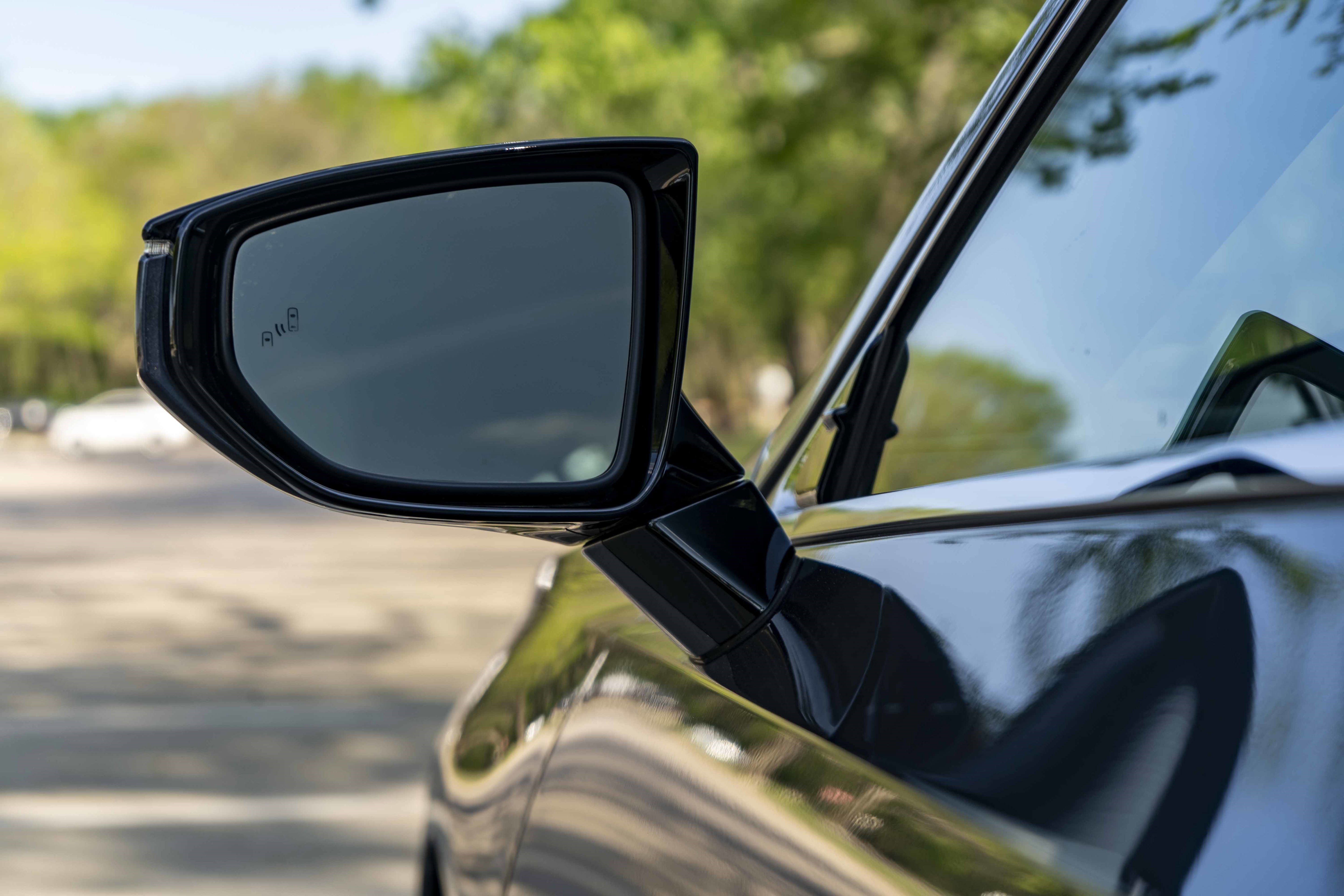 Used 2025 Lexus ES 300h w/ Premium Package image 12