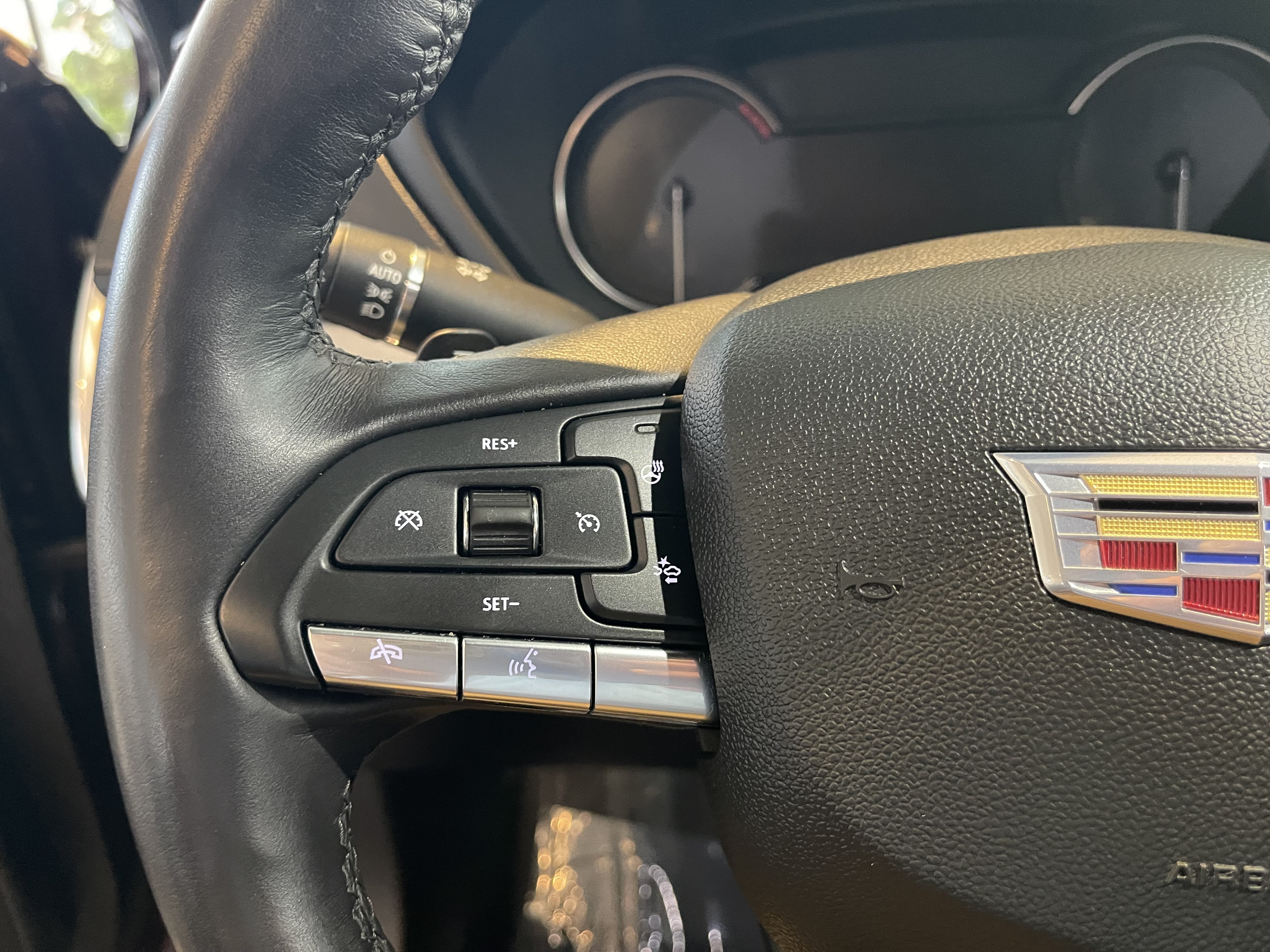 Certified 2023 Cadillac XT4 Premium Luxury AWD/4WD image 10
