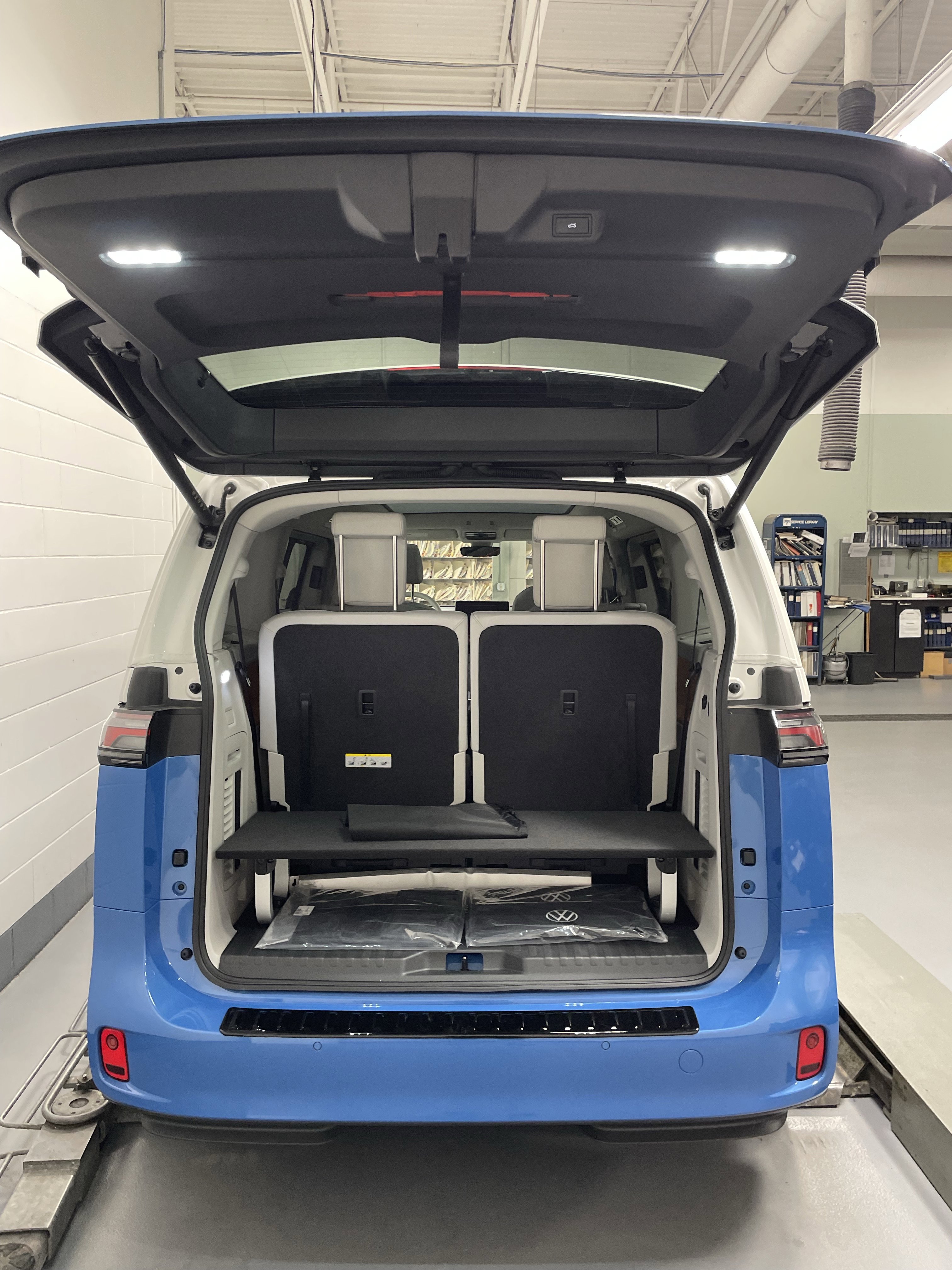 New 2025 Volkswagen ID. Buzz Pro S Plus image 4