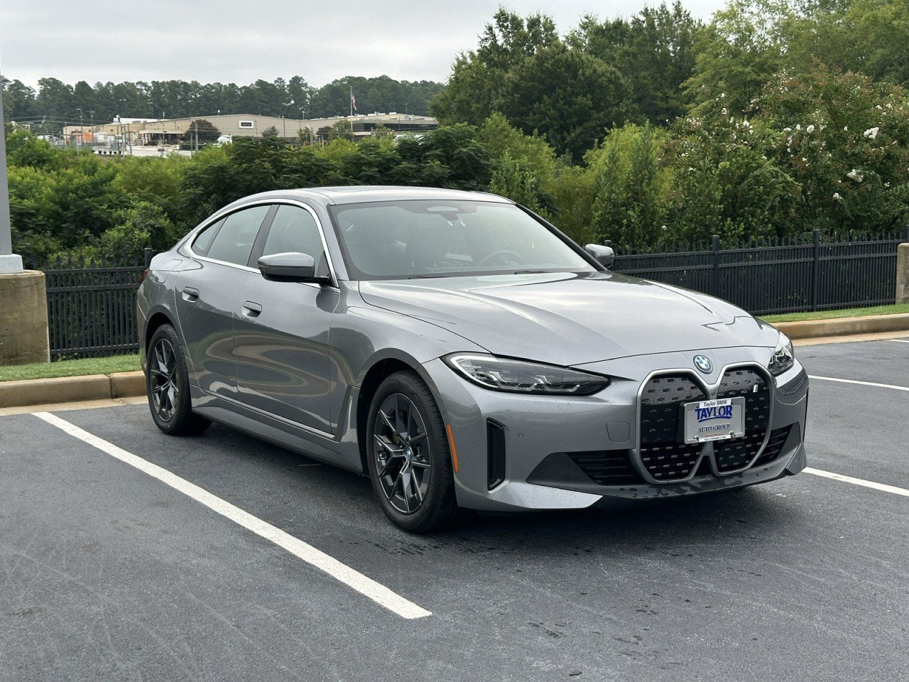 Used 2023 BMW i4 eDrive40 RWD image 6