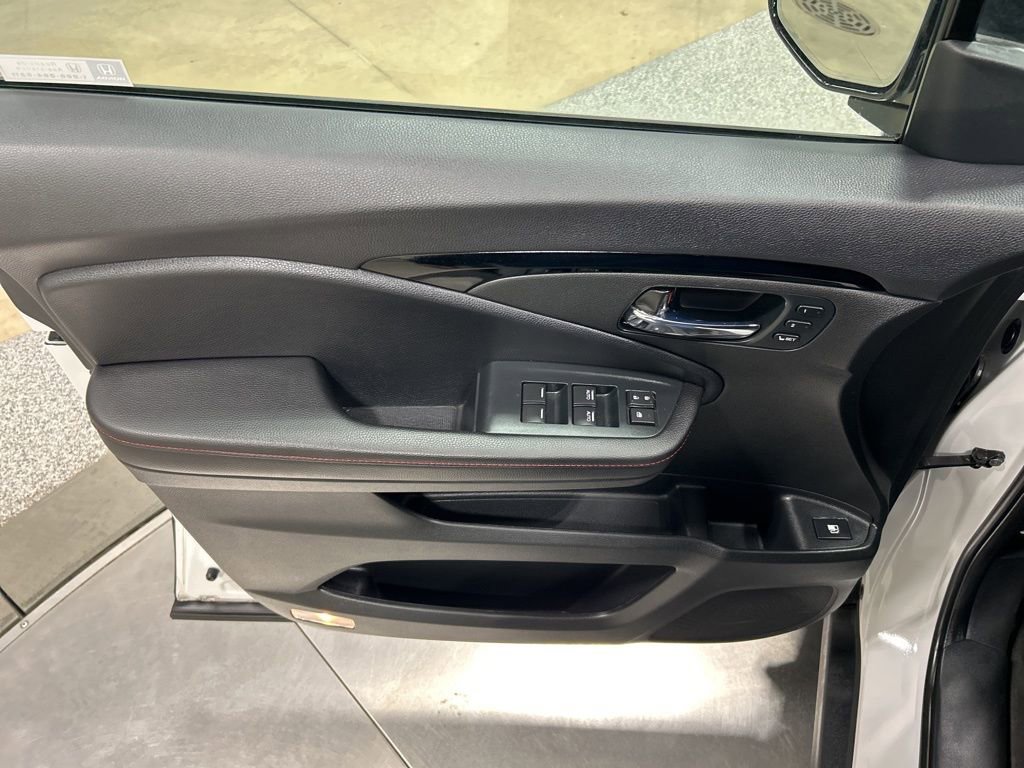Used 2023 Honda Ridgeline Black Edition image 13