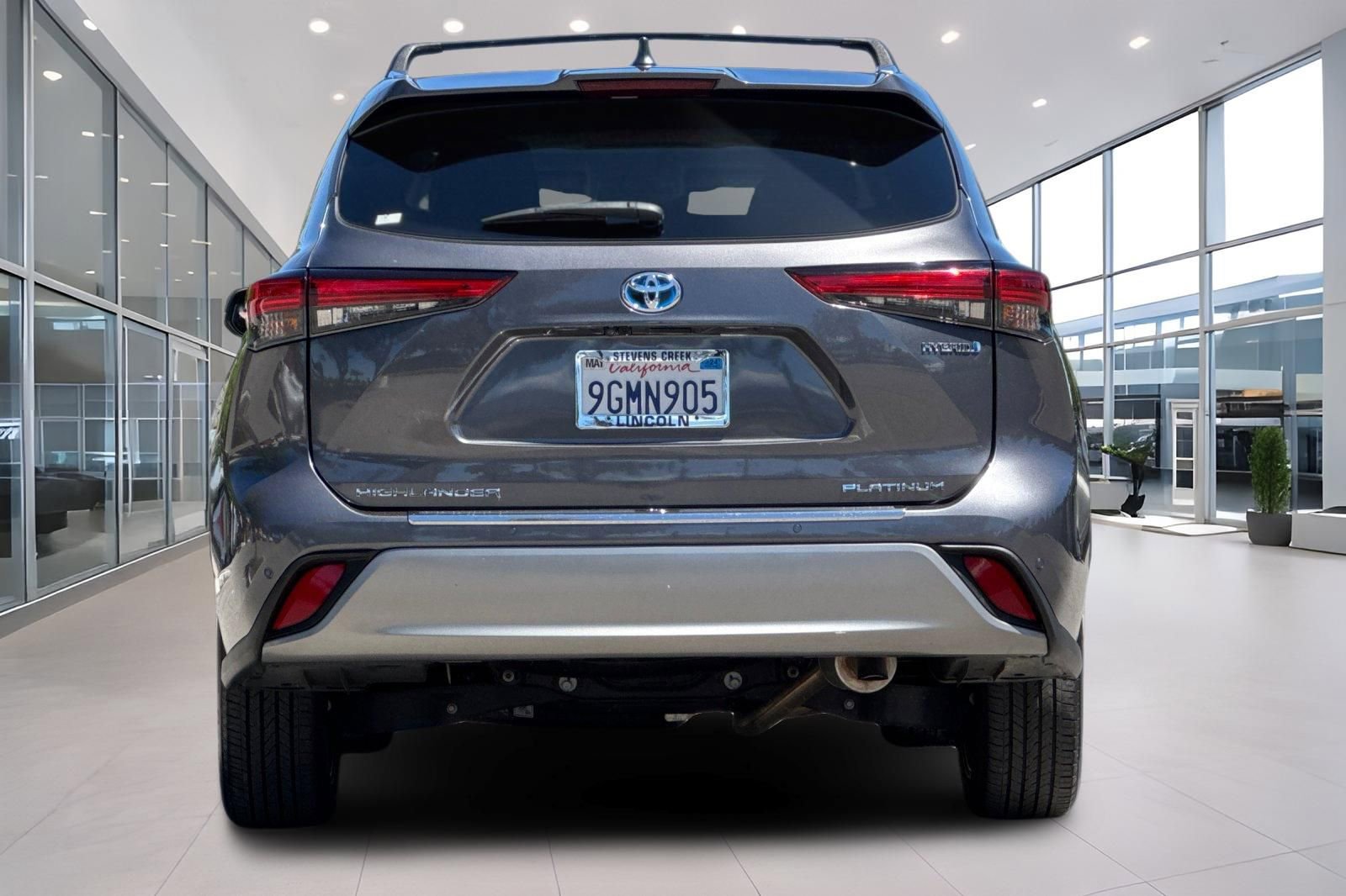 Used 2023 Toyota Highlander Platinum FWD image 5