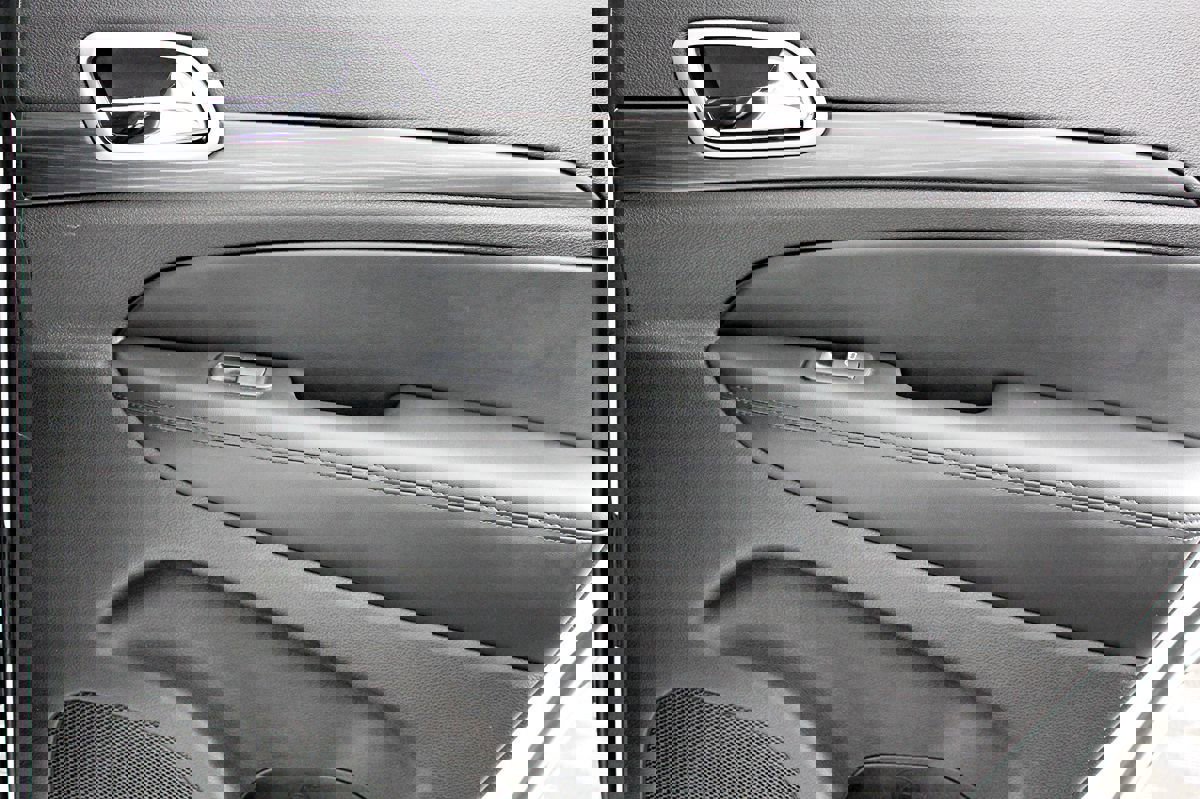 Used 2020 Jeep Grand Cherokee Altitude image 38