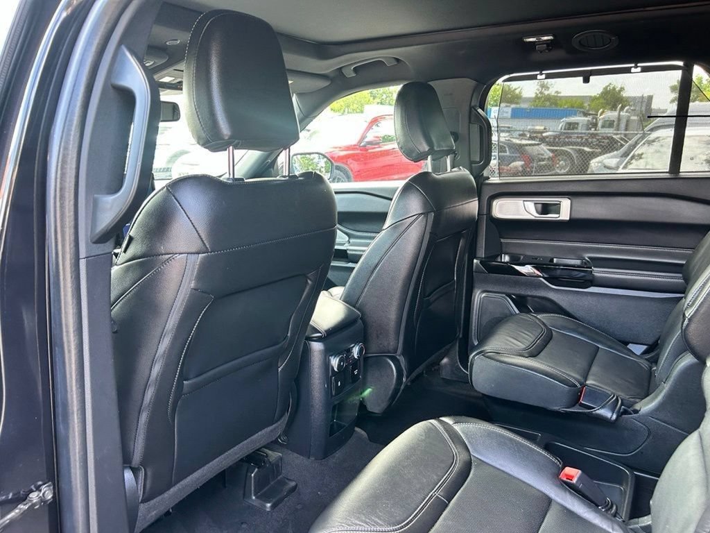 Used 2021 Ford Explorer ST w/ Equipment Group 401A AWD/4WD image 18