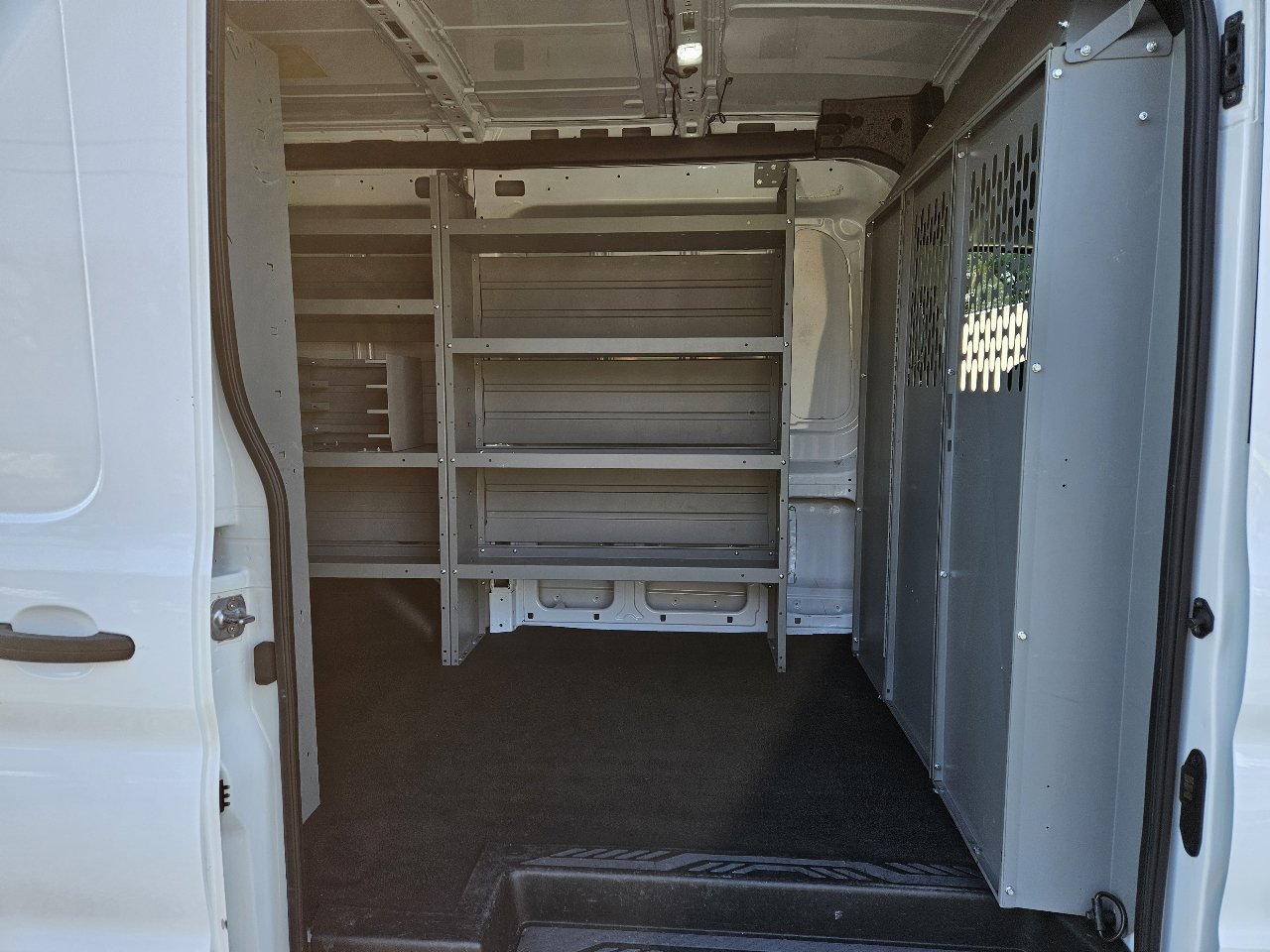 Used 2020 Ford Transit 250 Medium Roof image 23