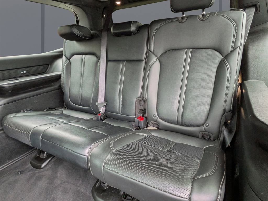 Used 2024 Jeep Wagoneer Series II AWD/4WD image 13