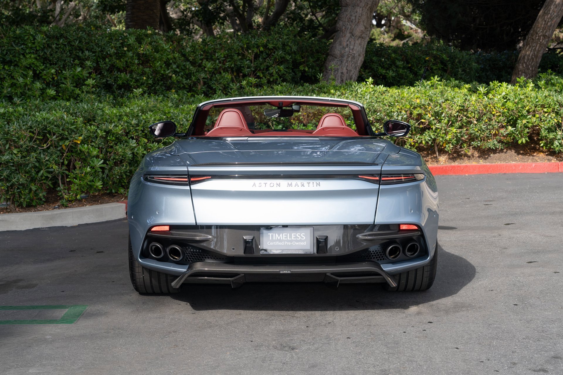 Used 2021 Aston Martin DBS Superleggera Volante image 7