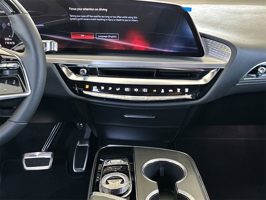 New 2026 Cadillac Lyriq V image 19