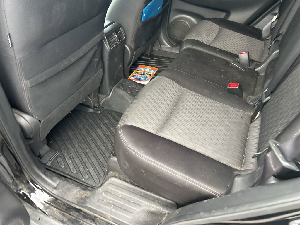 Used 2017 Nissan Rogue S w/ S Appearance Package image 12