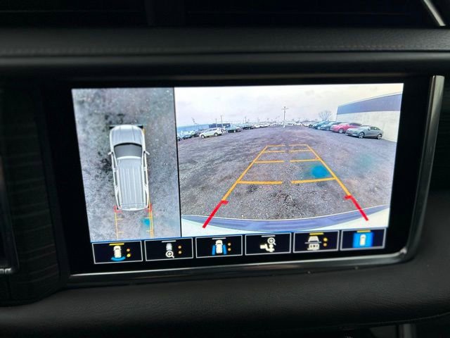 Used 2021 GMC Yukon Denali w/ Denali Premium Package image 28