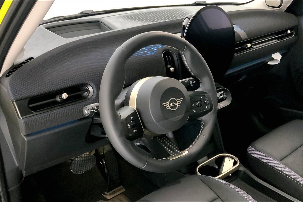 Certified 2025 MINI Cooper S image 21