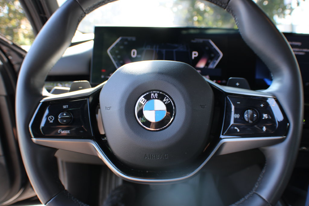 Used 2025 BMW 530i RWD image 13
