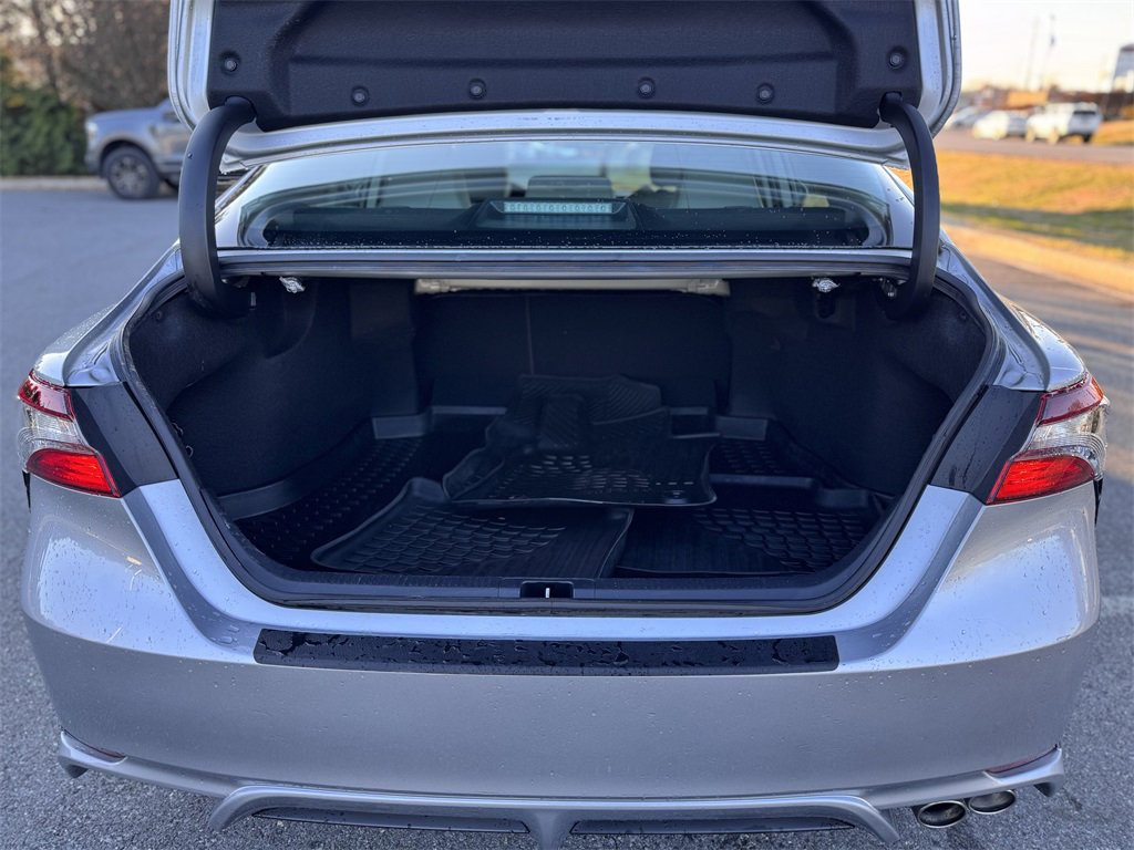 Used 2022 Toyota Camry SE image 13