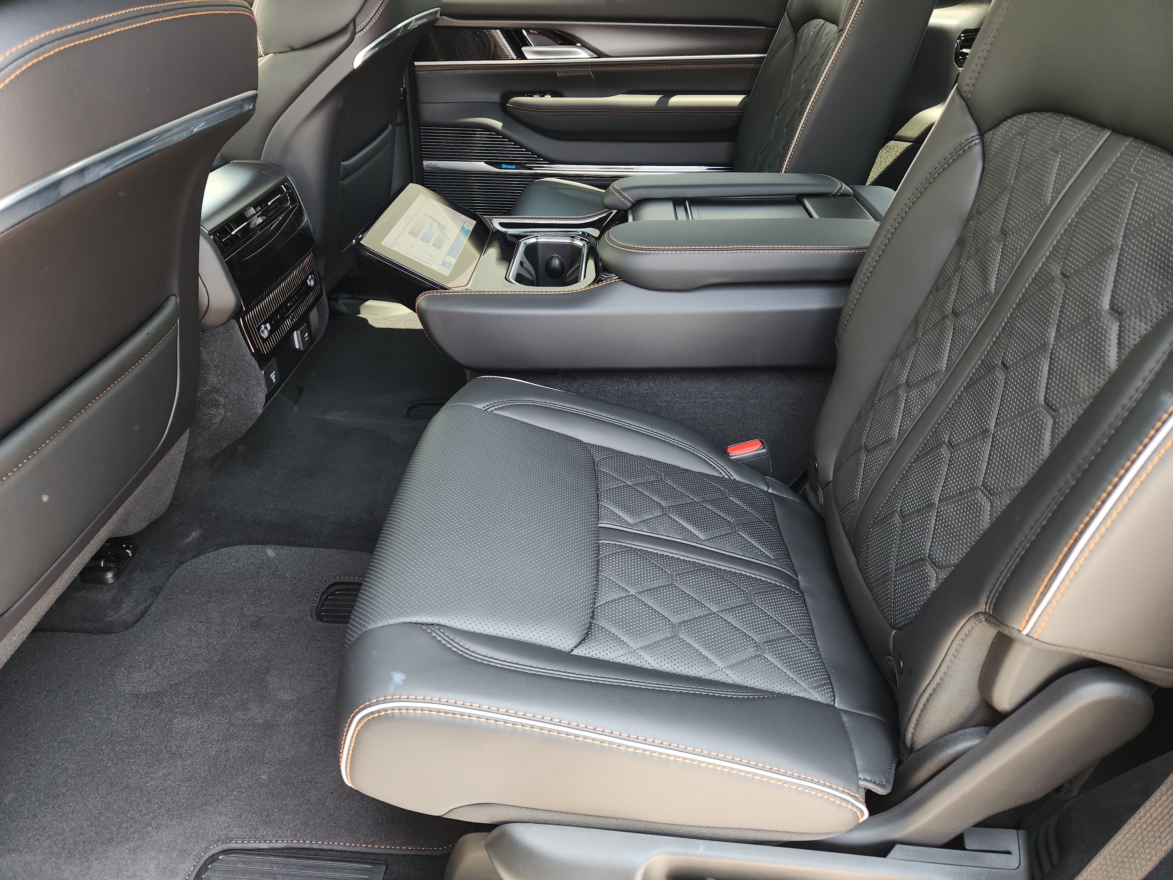 New 2026 Jeep Grand Wagoneer Summit AWD/4WD image 21