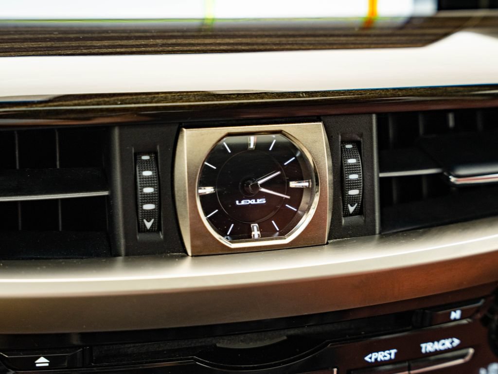 Certified 2021 Lexus LX 570 4WD w/ Luxury Package image 36