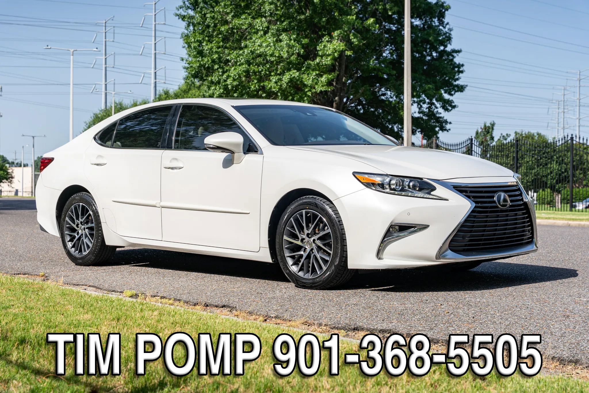 Used 2017 Lexus ES 350 w/ Luxury Package FWD image 4