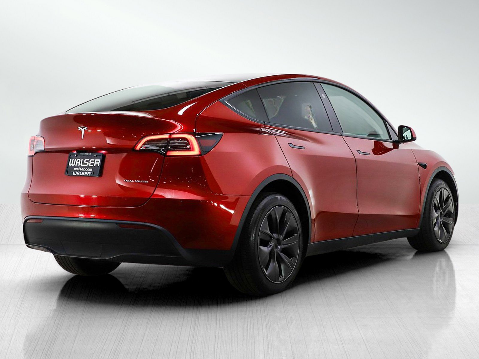Used 2025 Tesla Model Y Long Range image 5