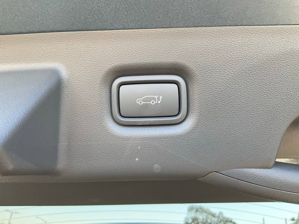 Used 2025 Hyundai Ioniq 5 SEL image 11