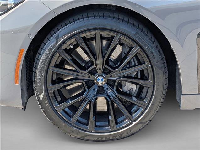Certified 2022 BMW 750i xDrive w/ Executive Package AWD/4WD image 26