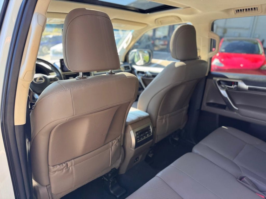 Used 2023 Lexus GX 460 Premium w/ Premium Package AWD/4WD image 21