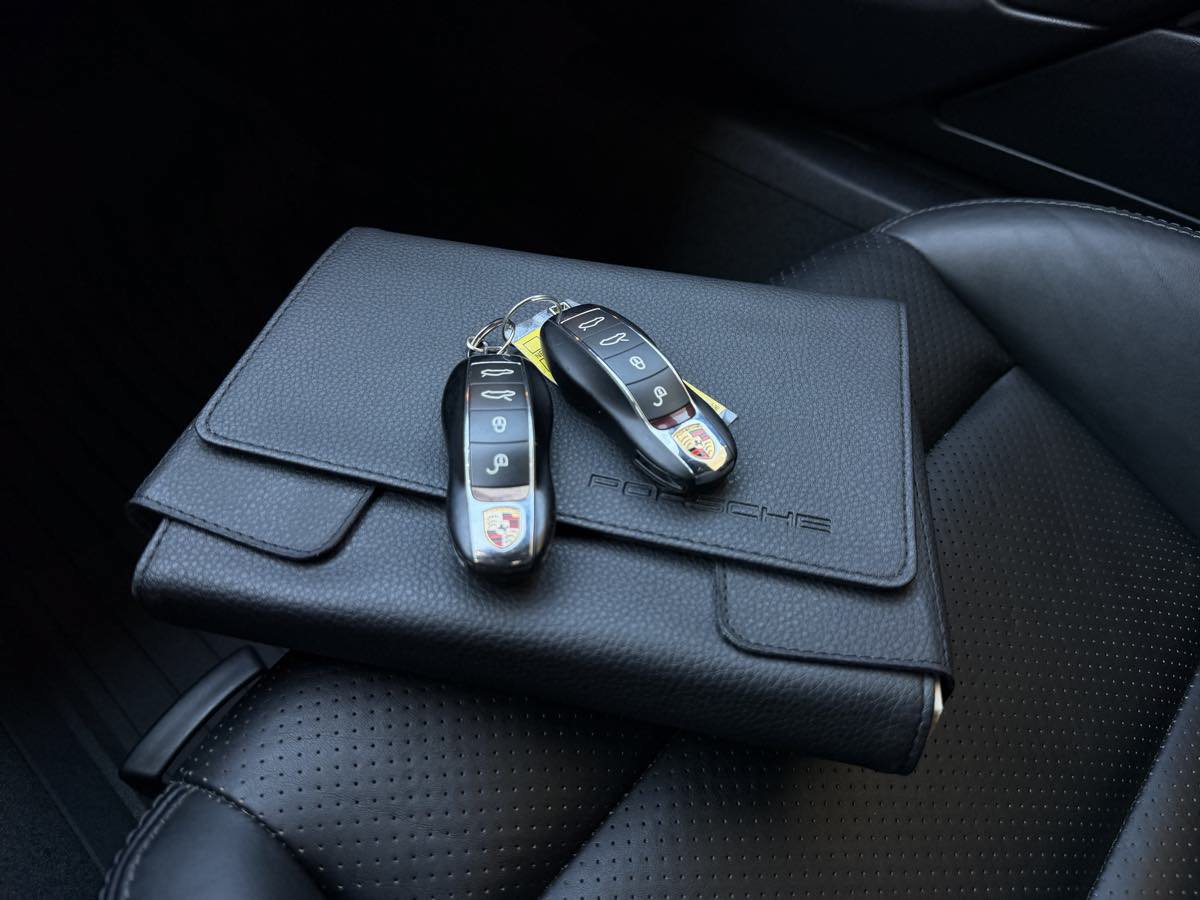 Used 2019 Porsche 718 Cayman RWD image 28